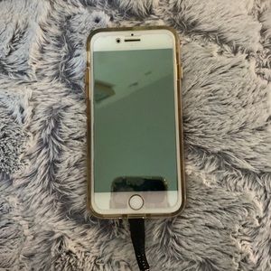 iPhone 7 unlocked and factory reset- rose gold color + accessories & charger